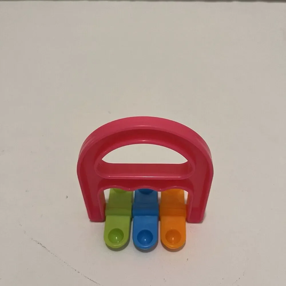 Vintage 1983 Gerber Baby Toy Playthings Flip Fingers Rattle Pink Retro 80s